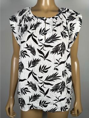 Ann Taylor Loft Women’s NWT Size Medium Petite MP Eyelet Blouse
